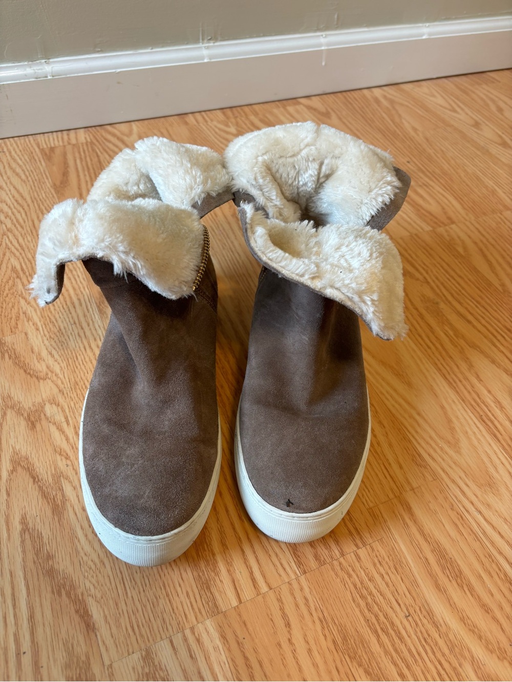 Women’s Light Beige/Tan Suede Faux Fur Lined J Slides Boots fold over size 9